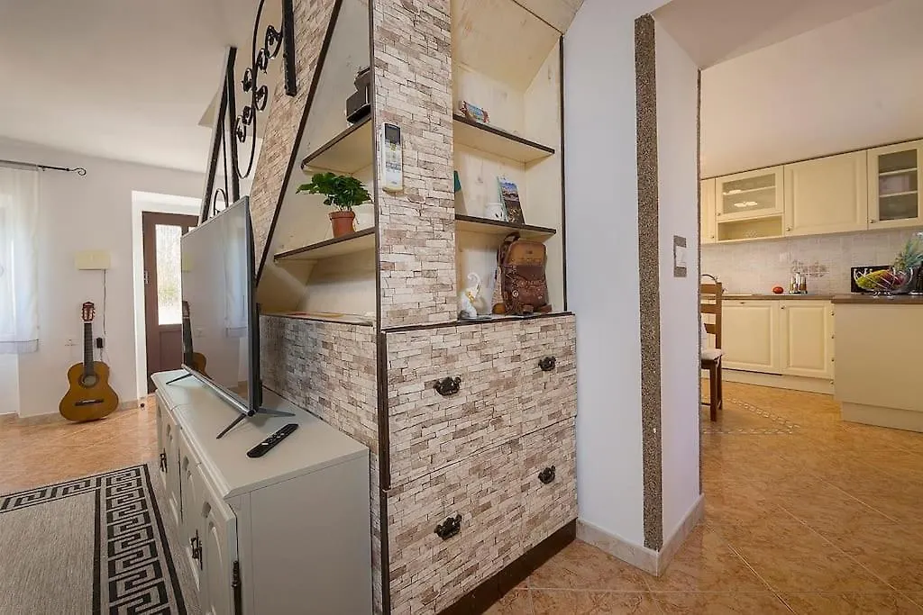 Villa Olden, Traditional Stone House Jursici